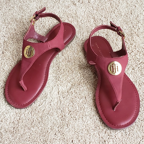 Tommy Hilfiger Shoes - Tommy Hilfiger EUC sandals size 6
